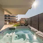 Apartmán Modern With Whirlpool & Few Steps Away From The - Borik, *